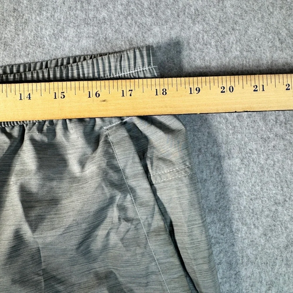 Nike Dri-FIT Mens XL Gray Heathered Training Athletic Shorts 7 Inch Inseam